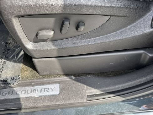 Used 2017 Chevrolet Silverado 1500 High Country AWD/4WD image 41