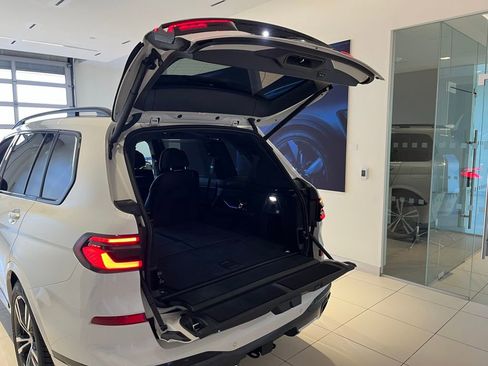 Used 2024 BMW X7 M60i w/ Executive Package image 32