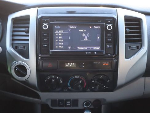 Used 2014 Toyota Tacoma 4x4 Double Cab image 35