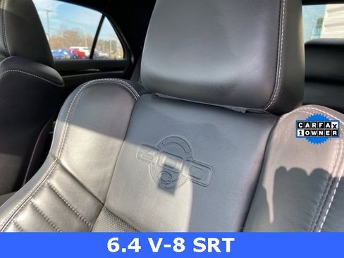 Used 2023 Chrysler 300 C image 10