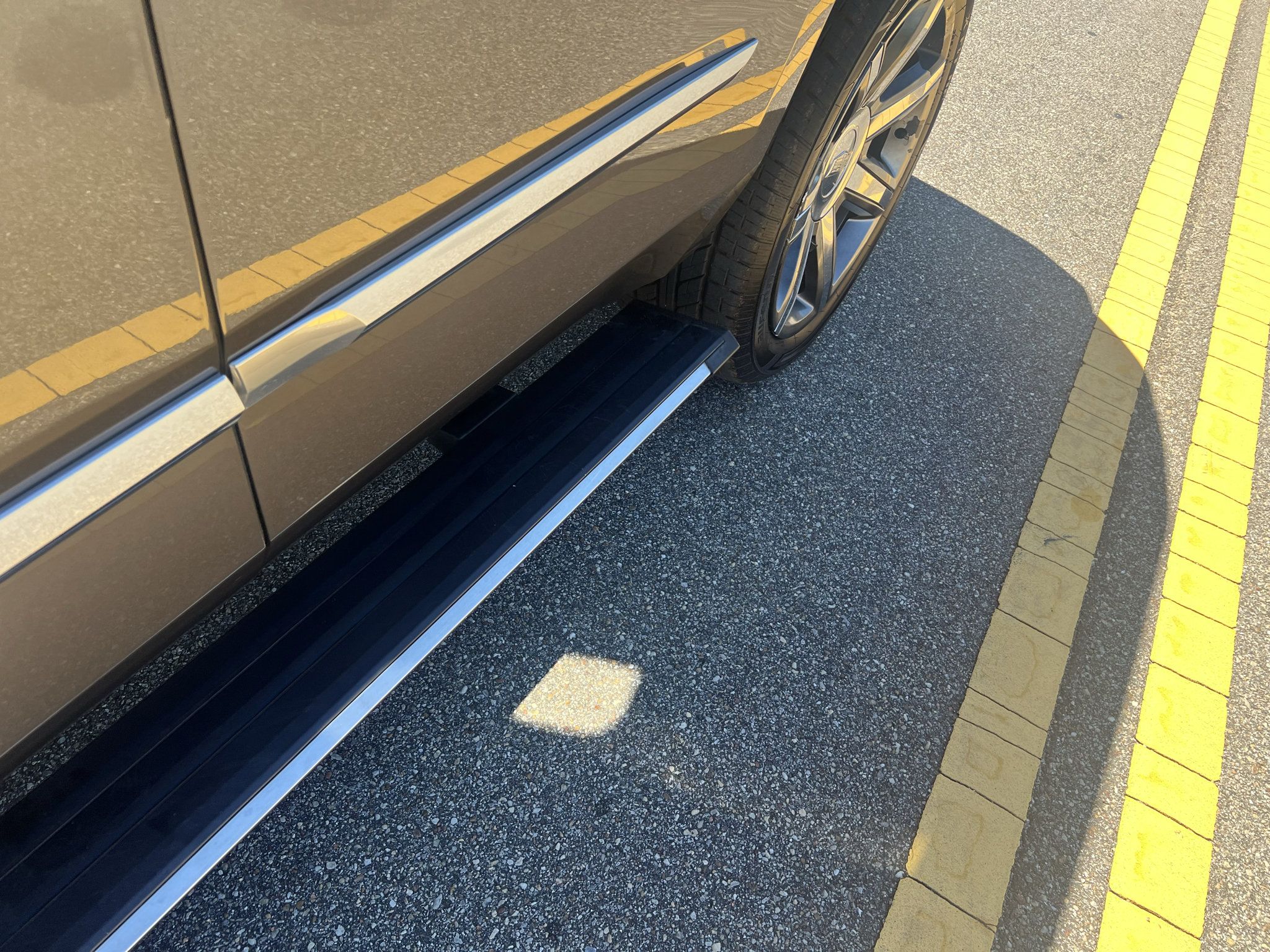 Used 2016 Cadillac Escalade Premium RWD image 12
