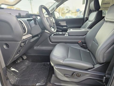 New 2026 Ford Expedition Active image 14