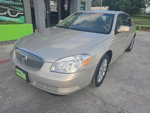 Used 2009 Buick Lucerne CXL w/ Driver Confidence Package FWD image 3