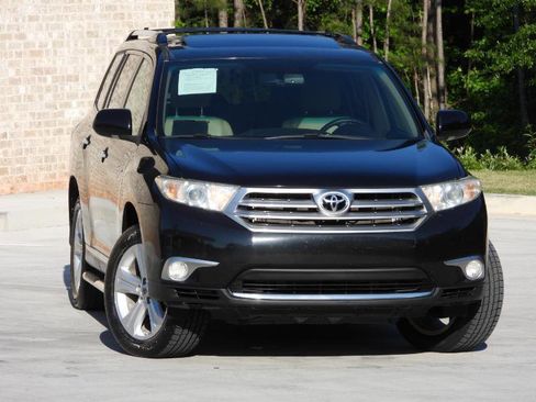 Used 2011 Toyota Highlander Limited w/ Tow Pkg FWD image 13