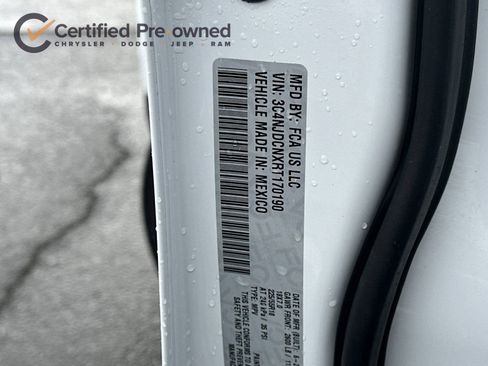 Used 2024 Jeep Compass Limited image 30