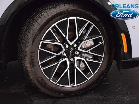 Used 2024 Ford Mustang Mach-E Premium image 10