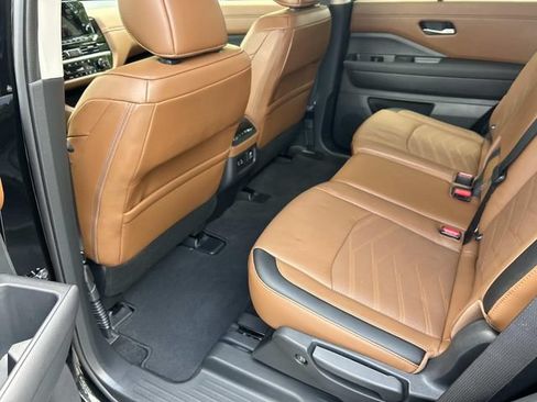Used 2025 Nissan Pathfinder Platinum w/ Cargo Package FWD image 20