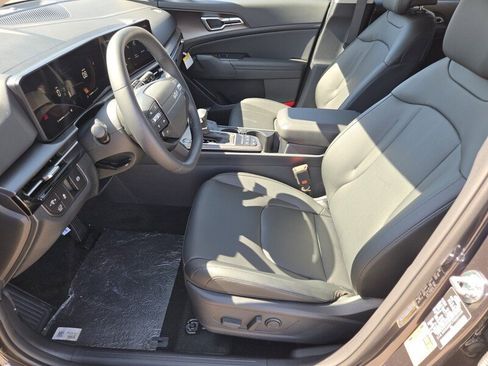 New 2026 Kia Sportage EX FWD image 6