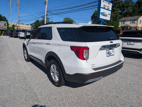 Certified 2022 Ford Explorer XLT w/ Equipment Group 202A AWD/4WD image 5