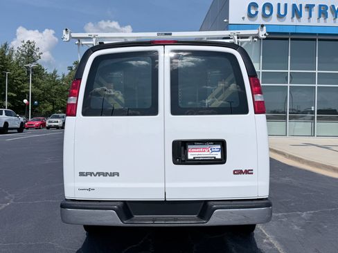 Used 2023 GMC Savana 2500 w/ Driver Convenience Package RWD image 9