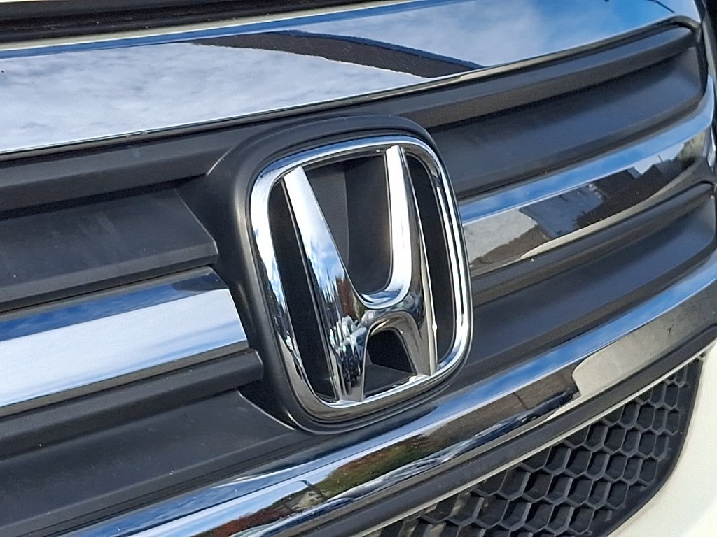 Used 2018 Honda Pilot EX image 4