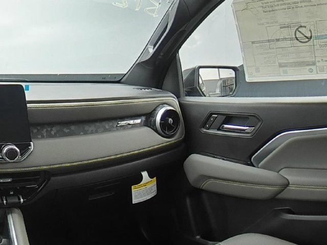 New 2026 Chevrolet Colorado ZR2 w/ Technology Package AWD/4WD image 39