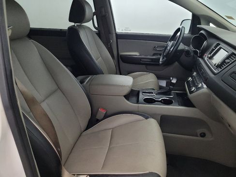 Used 2019 Kia Sedona EX FWD image 21