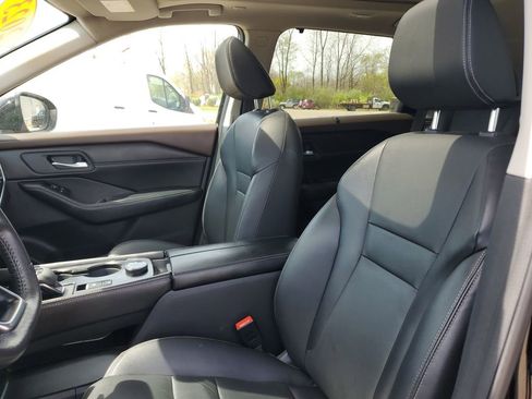 Used 2023 Nissan Rogue SL w/ SL Premium Package image 14