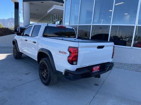 Used 2025 Chevrolet Colorado Trail Boss AWD/4WD image 5