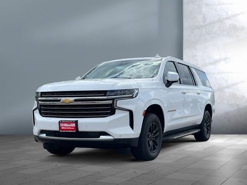 Used 2024 Chevrolet Suburban LT AWD/4WD image 1