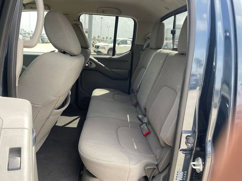 Certified 2021 Nissan Frontier SV RWD image 14