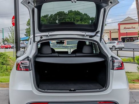 Used 2024 Tesla Model Y Performance AWD/4WD image 21