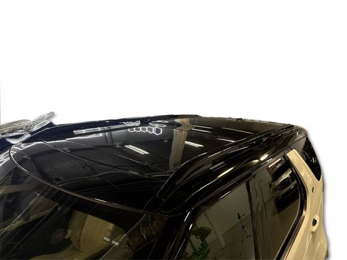 Used 2020 Land Rover Discovery Landmark AWD/4WD image 11