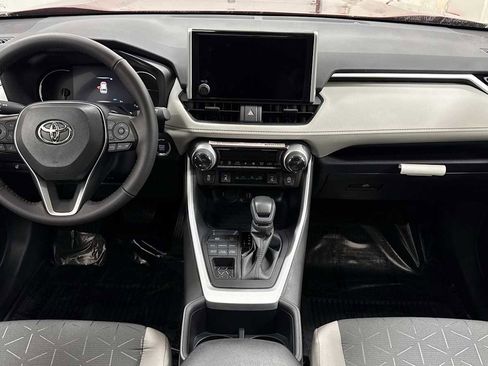New 2025 Toyota RAV4 XLE image 27