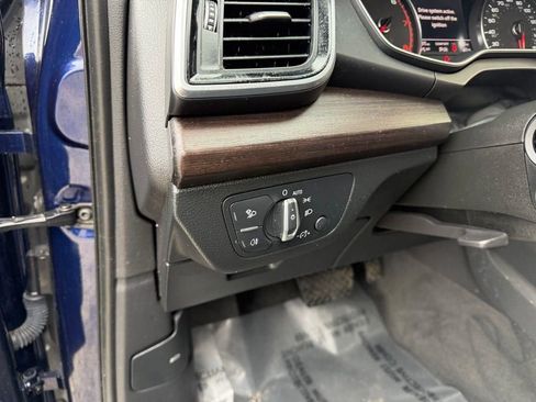 Used 2021 Audi Q5 2.0T Premium w/ Convenience Package image 29