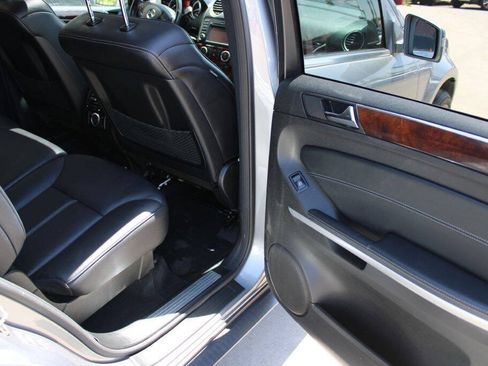 Used 2012 Mercedes-Benz GL 450 4MATIC image 16