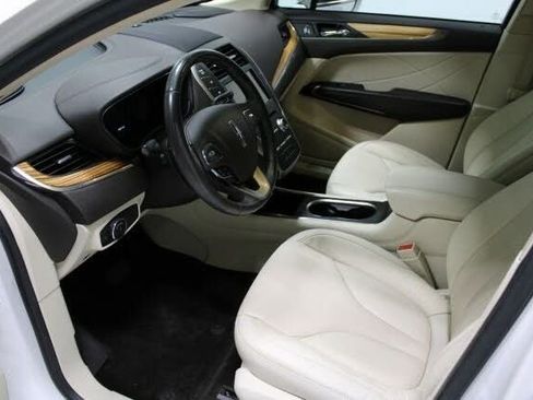 Used 2015 Lincoln MKC AWD w/ Equipment Group 101A Select image 6