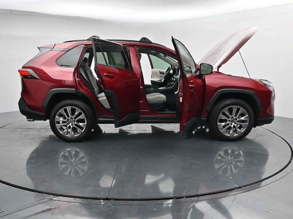 Used 2023 Toyota RAV4 XLE Premium FWD image 41
