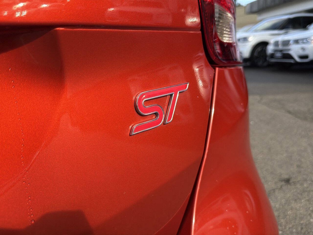 Used 2018 Ford Focus ST FWD image 7