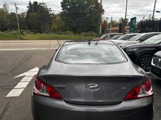 Used 2010 Hyundai Genesis 2.0T RWD image 4