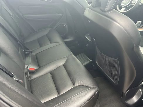 Used 2021 Volvo XC60 T8 Inscription Expression AWD/4WD image 6