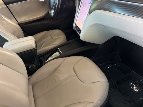 Used 2014 Tesla Model S Base image 18