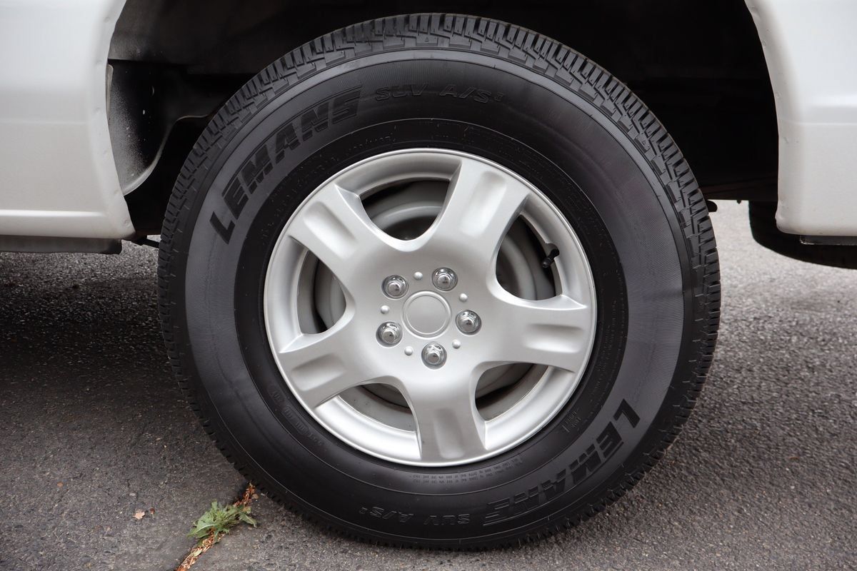 Used 2010 Ford E-350 and Econoline 350 XLT RWD image 41