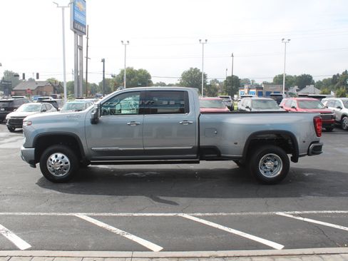 New 2026 Chevrolet Silverado 3500 High Country w/ Technology Package AWD/4WD image 10