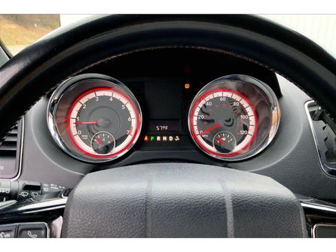 Used 2019 Dodge Grand Caravan SXT image 16