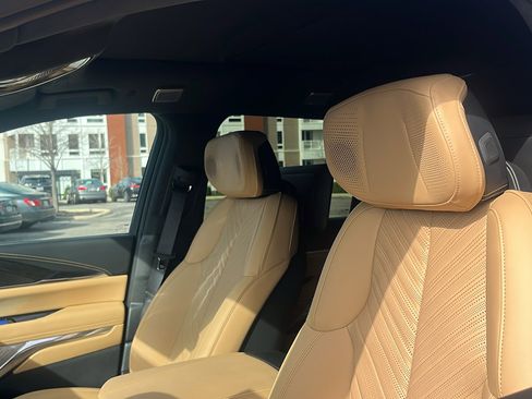 New 2025 Cadillac Escalade IQ Luxury 2 image 9