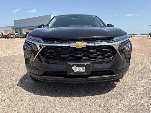 New 2026 Chevrolet Trax LS w/ LS Convenience Package FWD image 9