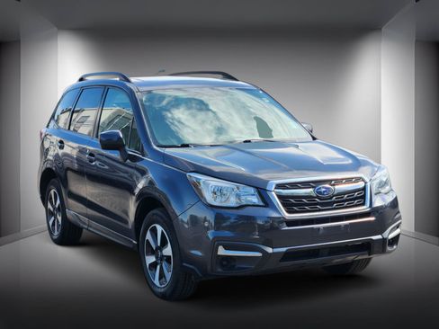 Used 2018 Subaru Forester 2.5i Premium w/ Popular Package #2A AWD/4WD image 4