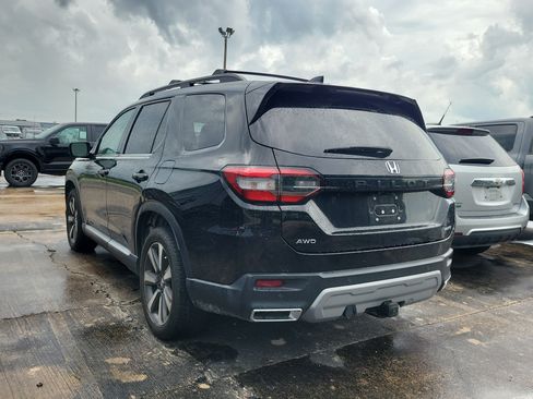 Used 2025 Honda Pilot Elite image 4