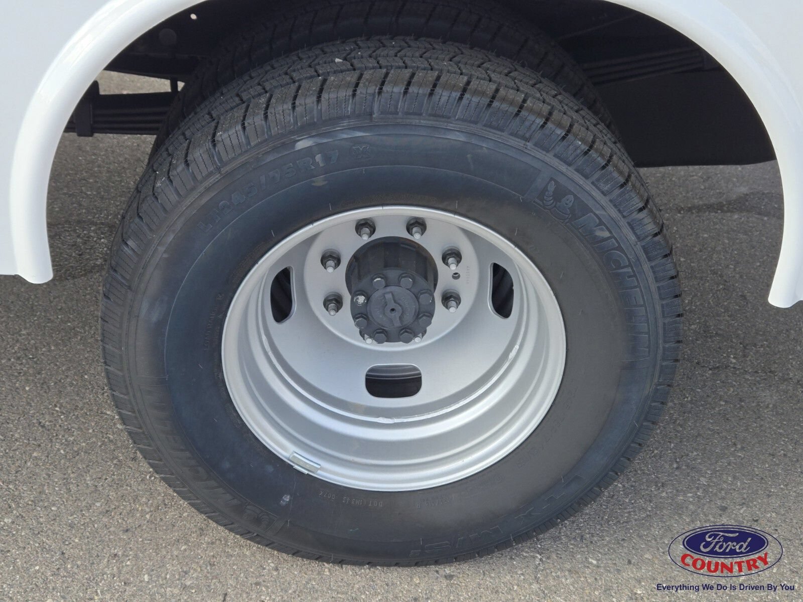 New 2025 Ford F350 XL w/ XL Chrome Package RWD image 5