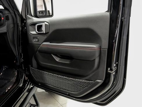 Used 2024 Jeep Wrangler Unlimited Rubicon 392 w/ Dual Top Group image 39