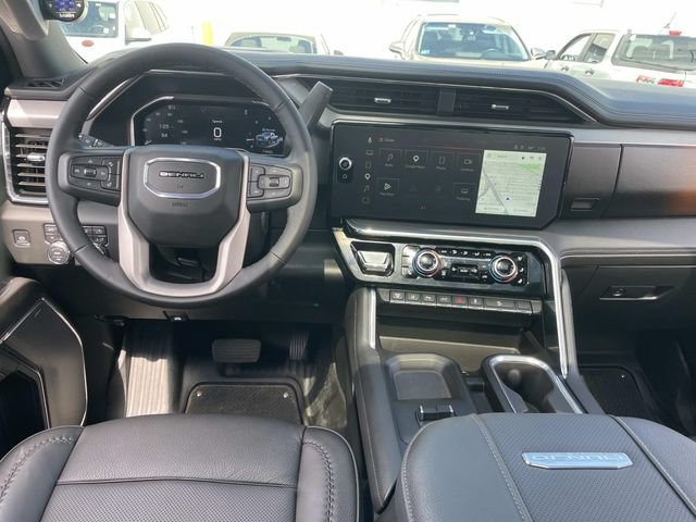 Used 2024 GMC Sierra 2500 Denali w/ Denali Reserve Package AWD/4WD image 17