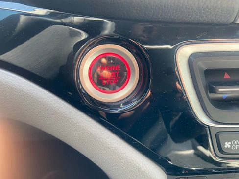 Used 2020 Honda Pilot Touring image 23