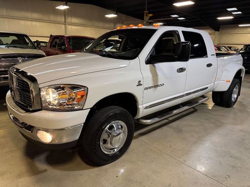 Used 2006 Dodge Ram 3500 Truck SLT w/ Light Group image 11