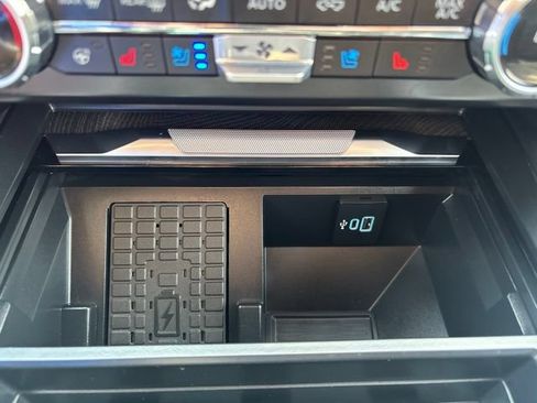 Certified 2025 Ford F450 Platinum w/ FX4 Off-Road Package AWD/4WD image 19