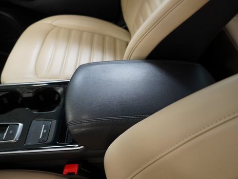 Used 2019 Ford Edge SEL w/ Equipment Group 201A image 22