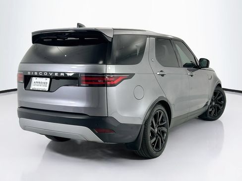 Used 2025 Land Rover Discovery S AWD/4WD image 5