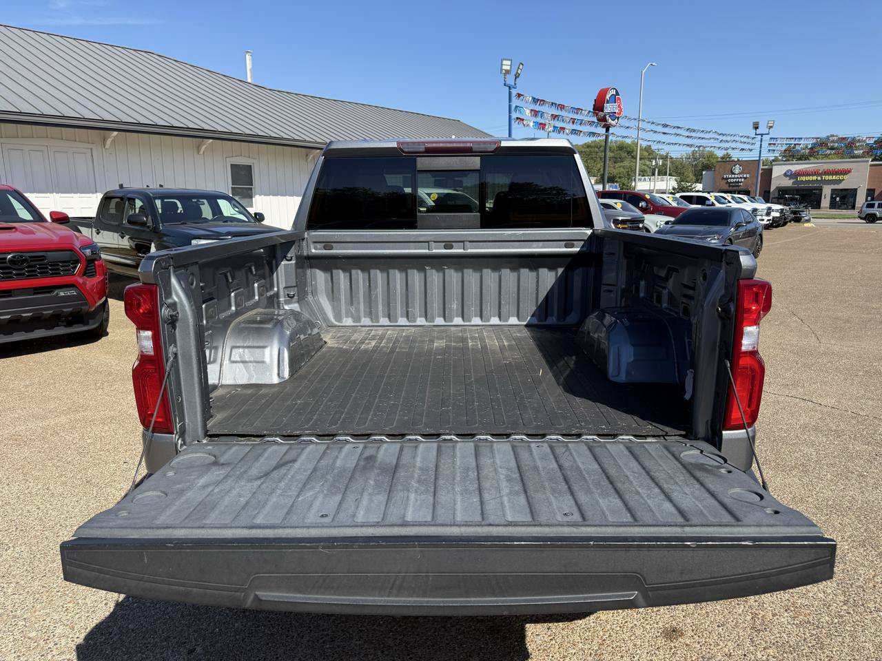 Used 2020 Chevrolet Silverado 1500 LTZ w/ LTZ Plus Package AWD/4WD image 7