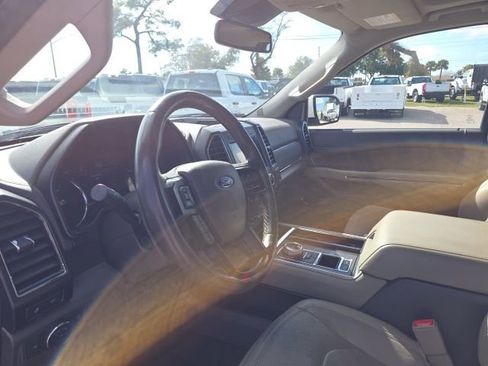 Used 2020 Ford Expedition Limited w/ Equipment Group 301A image 9