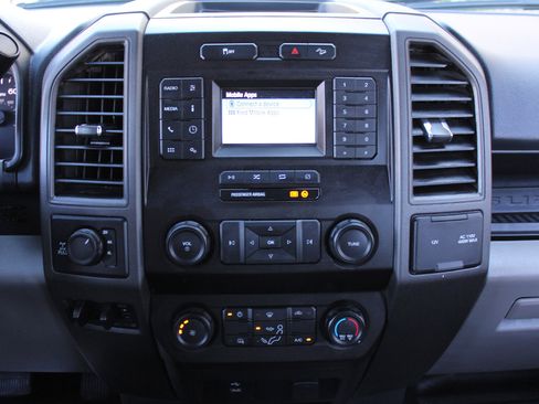 Used 2022 Ford F250 XL w/ Power Equipment Group image 26